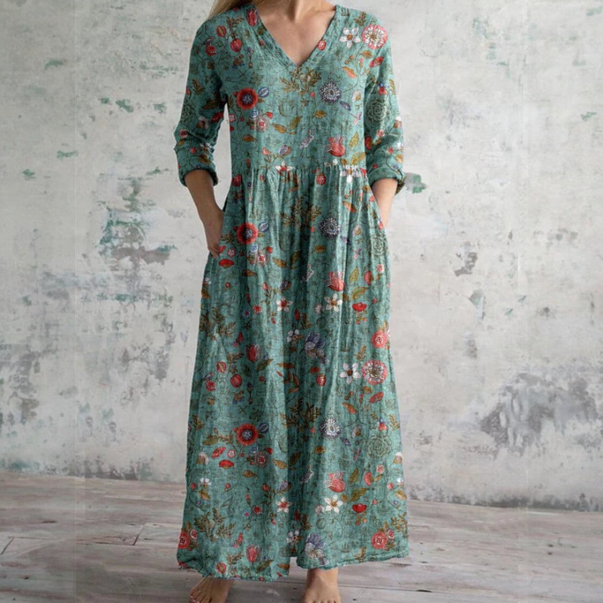 Solana - Flowy Floral Maxi Dress